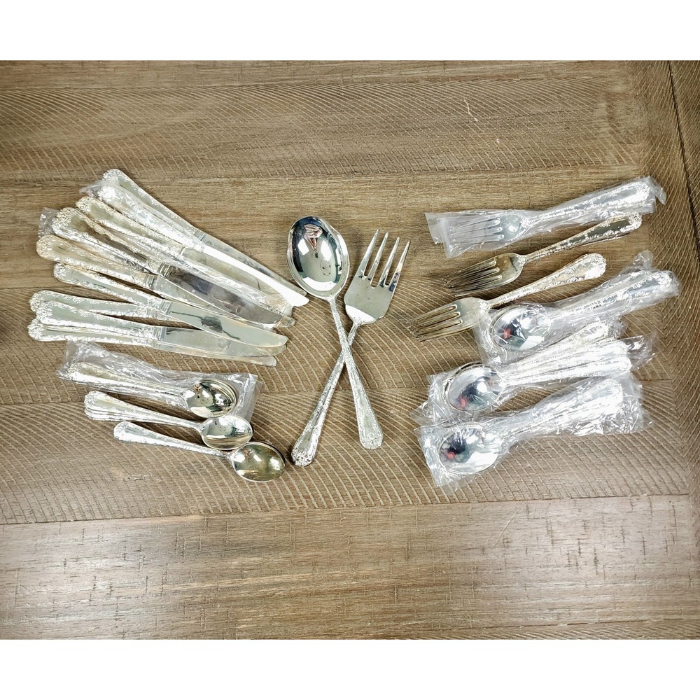 W.M. Rogers & Son ENCHANTED ROSE Silverplated Flatware Silverware 50 piece
